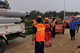 41个诸暨人自驾700公里到安徽！洪水里救出500多人图片