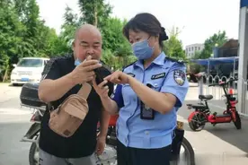 一丝不苟的车辆查验员是怎样炼成的？图片