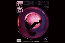 蔡徐坤一身黑色 帅气十足图片