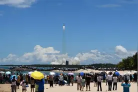 沙滩、阳台……成了观看“天问一号”发射最佳C位图片