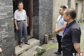 解决“登记难”，姜堰为百年老宅颁证图片