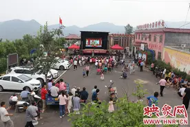 豫剧名家李树建率团赴汝州市牛角岭开展慰问演出图片