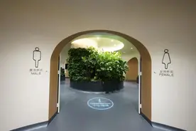 最环保奢华卫生间，绿植森林无蚊虫，广州这个商场做到了图片