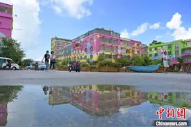 滨海小镇引“候鸟”和睦生活乐陶陶图片