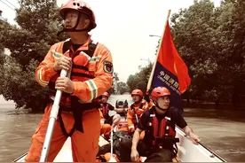 12张照片带你走进抗洪抢险救援一线！记录勇士们最美的瞬间......图片