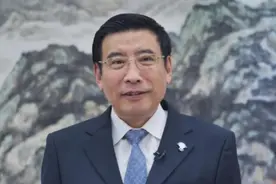苗圩：加快新型基础设施建设 夯实产业发展基础视频封面