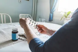 同种药，国内外服用剂量差5倍：得了带状疱疹，究竟应吃几片药图片