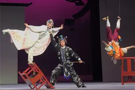 上游观剧｜川剧《白蛇传》教会我们什么？It’s always the husband图片