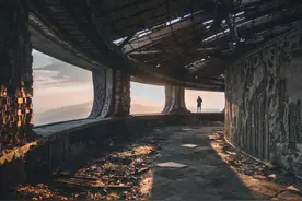 夜访凶宅，出入荒地，有些秘密只有他们知道｜我的怪朋友图片