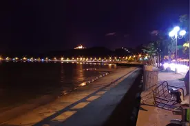 珠海两男子凌晨去看海途中被抓！害得母亲半夜惊醒去探他……图片