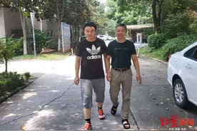 盲人考生高考635分：父亲3年为他读了一米多厚试卷图片