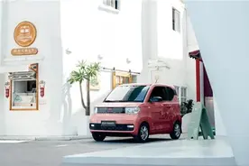 2.88万起宏光MINI EV成都车展燃力登场图片