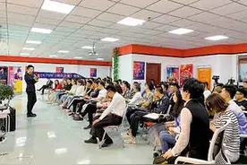 只要机器开着，心里就不太慌：“中国棉袜之乡”寻求“破墙”突围图片