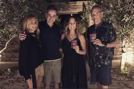 汤姆·汉克斯夫妇正式成为希腊公民图片