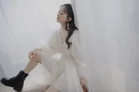 赵丽颖穿上就变18岁的泡泡袖，它不香吗图片