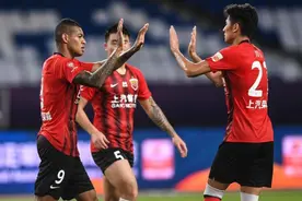 上港买他买对了！新援洛佩斯中超首秀独进两球图片