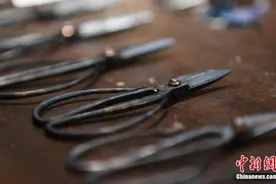 400岁的剪刀、300岁的扒鸡……一批老字号要A股上市了图片