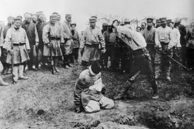 八十本书环游地球︱中国：《阿Q正传》图片