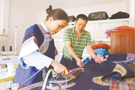 把责任扛在肩上——记鲁布革水力发电厂驻舌坡社区第一书记、工作队队长范家慧图片