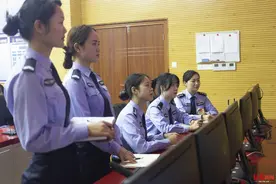 保持通话44分钟救下一命！小伙河边报警哭诉 110接警员暖心劝他放弃轻生图片