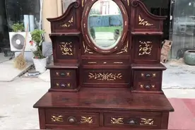 花梨木梳妆台图片
