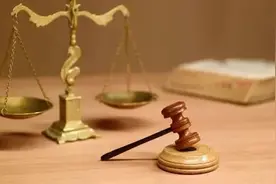 妻子给情人买车买GUCCI手链，还转账20多万！丈夫要得回吗？法院这样判…图片