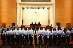 成立30余个催收组，“软暴力”滋扰欠款人，42人获刑图片