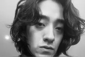 艺人郑云龙被曝“违规落户北京并吃空饷”？北京市东城公安回应：落户手续齐全图片