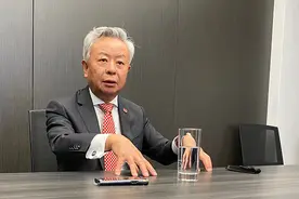 对话亚投行行长金立群：如何在大风大浪之中保持正确的方向？图片