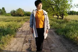 感恩生活让我在年轻时候受苦，现在品到苦尽甘来的滋味图片