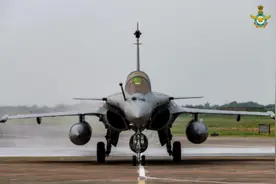 阵风战机到货，印防长一顿猛夸：将彻底改变印度空军的能力图片