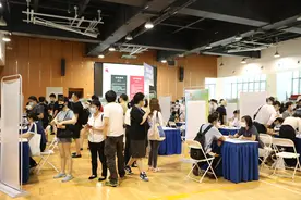 生怕毕业找不到工作，上海名校生大二就开始找实习图片