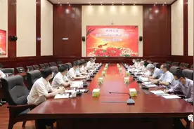 中国通号党委书记、董事长周志亮，总裁、党委副书记徐宗祥会见北京市副市长杨斌图片