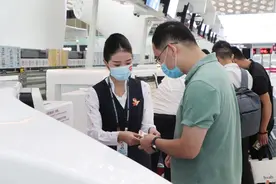 深航开通全自助行李托运服务 保障旅客安心出行图片