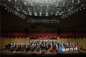 以“音乐力量”献礼建军节 今晚湘江畔流淌着中华儿女的心灵交响图片