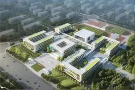 孝感东城区澴川学校和黄香路小学主体已完工，南城学校建至1楼图片