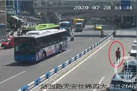 停车未拔钥匙摩托车被盗，警方5条提示开启“防盗模式”图片