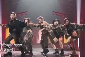 30秒｜霸气翻唱李宇春《新物种》万茜组《浪姐》“四公”舞台拿第一图片