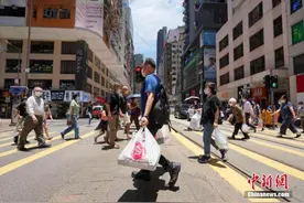 香港7月平均最高温达33.3度 为有记录以来最热月份图片