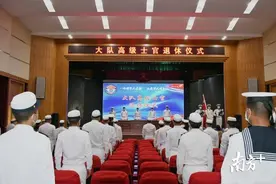 从晕船新兵与“兵王”到网约车司机与“奶爸”，这位退休老兵不简单图片