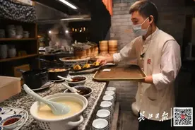 中餐厅双筷双勺，在家中专碗专筷，武汉健康文明就餐有标准了图片