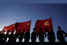 建军节时话“八一”军旗图片