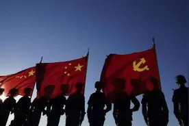 建军节时话“八一”军旗图片