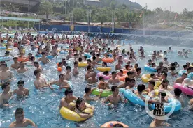 又到“冲浪”时节，今天你下水了没？图片