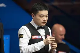 刺激！丁俊晖绝杀马克金 第11次晋级世锦赛16强图片