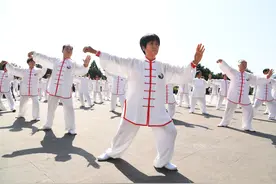 全民健身——北京：第二届丫髻山太极文化节开幕图片