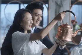 被出轨到底多可怕？美版顾佳：“谢谢你的辜负，让我活成了巅峰！”图片