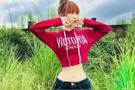 逆天～腰围仅34.8cm！真·小腰精！网友：我直接能掐折了图片