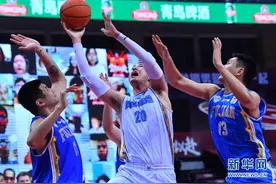CBA联赛季后赛：北京首钢队晋级四强图片
