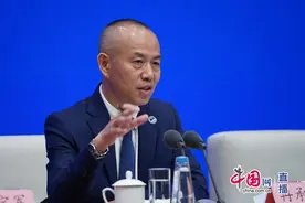 北斗与其他卫星导航系统能兼容互操作，将实现1+1>2效益图片